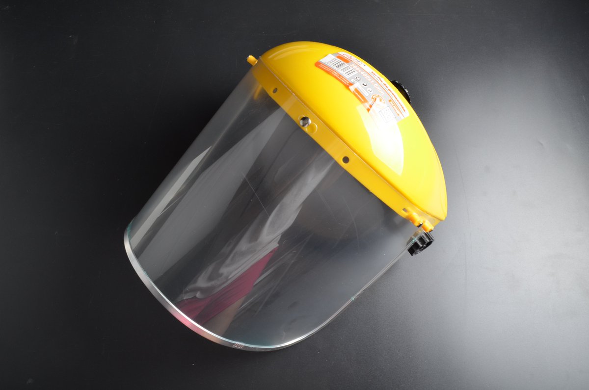 LPluscalidad's tweet photo. Empezamos la semana con mucha energía.🔋🔋 Hemos actualizado la etiqueta de esta visera de protección para la cara. 👷‍♀️👷‍♂️👷
.
.
.
.
.
#packaging #packagingdesign #MarcamosLaDiferencia #viseraproteccion #epis #mayoristas #distribucion #distribuidoresmayoristas #ventaporcatalogo https://t.co/bQuuaGJy6D
