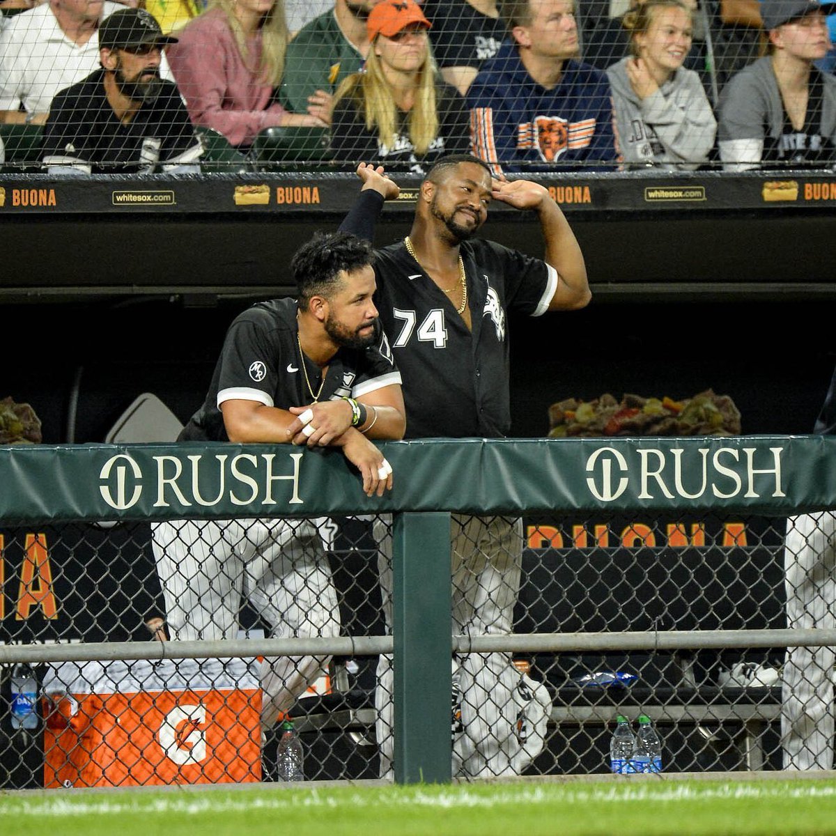 Xavier_Sanchez4's tweet photo. Stats since August 9 (Luis Robert returned to CWS):

Abreu- .342/.404/.676, 5 2B, 5 HR, 13 RBI
Anderson- .344/.355/.574, 3 2B, 3B, 3 HR, 11 RBI
Jiménez- .280/.326/.488, 2 2B, 5 HR, 21 RBI
Moncada- .318/.392/.439, 11 R, 2 2B, 2 HR
Robert- .382/.425/.676, 16 R, 5 2B, 5 HR, 13 RBI https://t.co/RNBezgeGLV