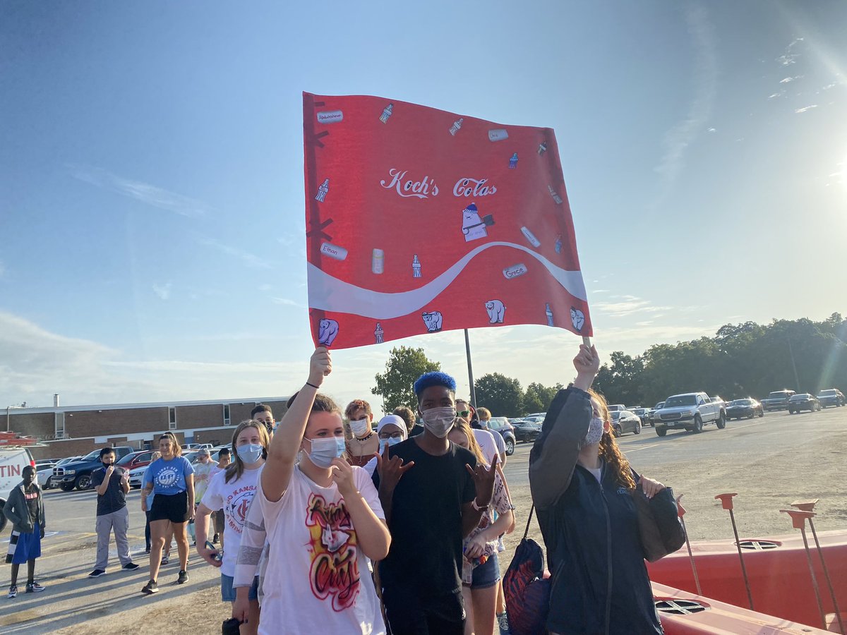 Northmen_OPHS's tweet photo. The athletes are entering the stadium! #OPOlympics #ForTheFamily https://t.co/jYsuBY8zUp