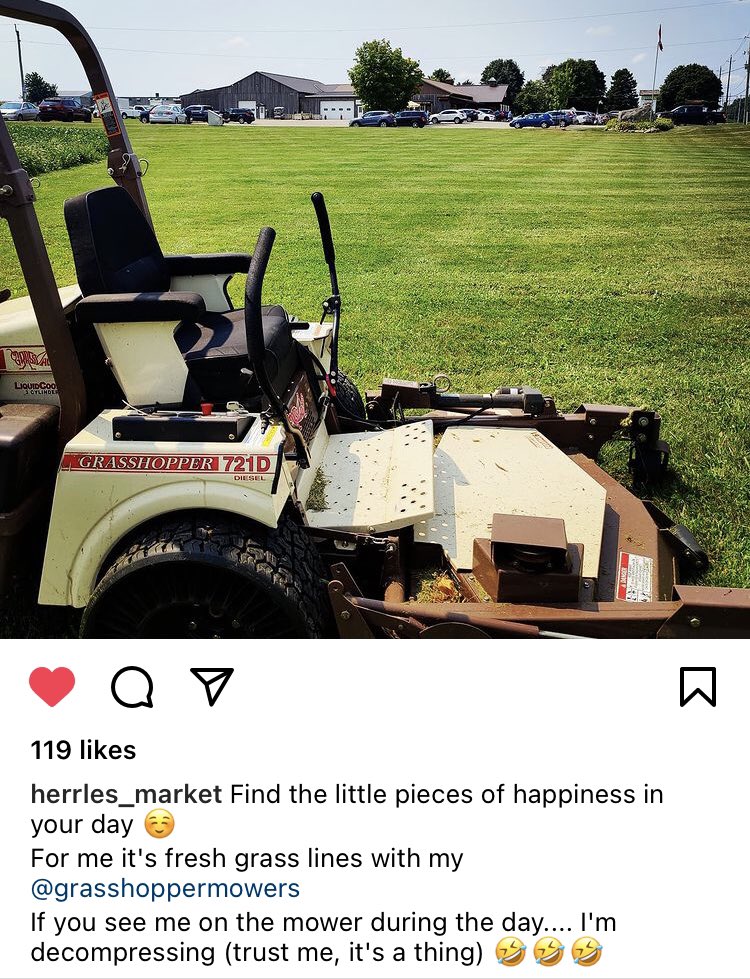 GrasshopperMowr's tweet photo. Forget therapy peacocks 🦚
“Decompression mowers” are where it’s at! 😆
h/t @HerrlesMarket 📷
#yournextmower #itsmowday #mowday #committedtothecut #onepassperfection #canyourmowerdothat #outfrontmowers #firsttofinishbuilttolast #GrasshopperNation #GrasshopperCountry #mowlife https://t.co/tmwVa7wpjG