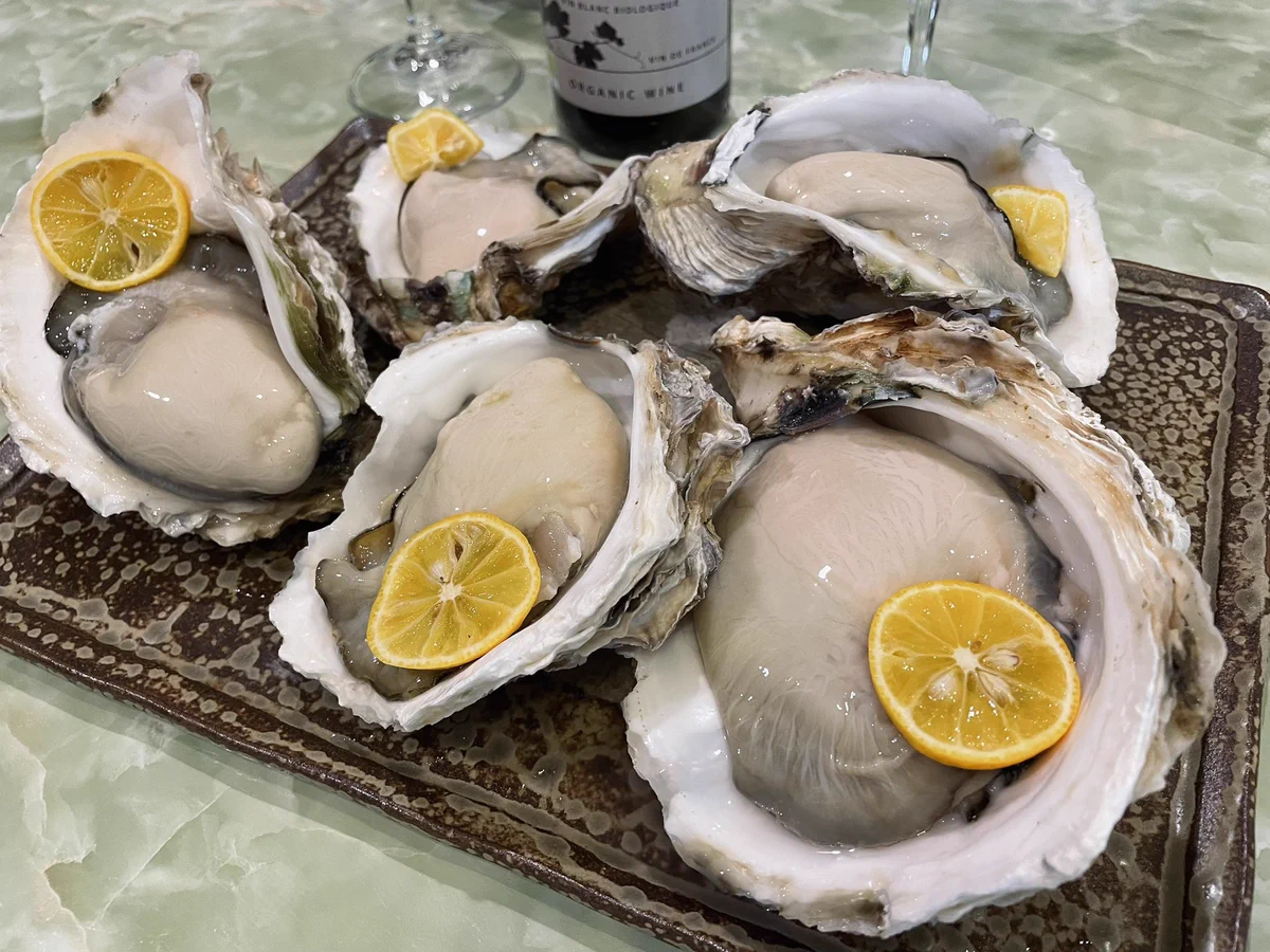 美味すぎて食べ過ぎてしまうかも？鹿児島県長島の生牡蠣が美味い！