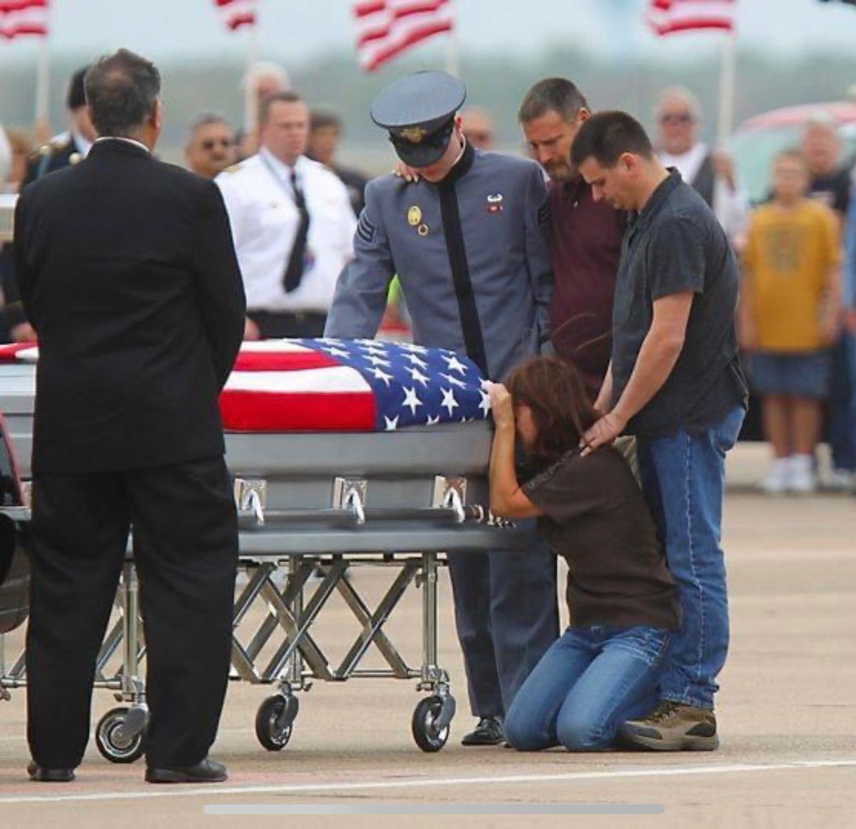 catturd2's tweet image. This absolutely breaks my heart ...