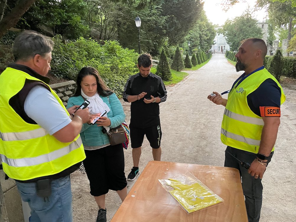 VilleSaintMaur's tweet photo. 📸 Retour en images sur les événements du week-end dernier :
👉 Projection en plein air de Donne-moi des ailes au parc de l'Abbaye
👉 Centre de vaccination ambulatoire installé au marché d'Adamville
👉 Finale de la 6e Open de Saint-Maur remportée par Leny Mitjana https://t.co/VRstkapbMY