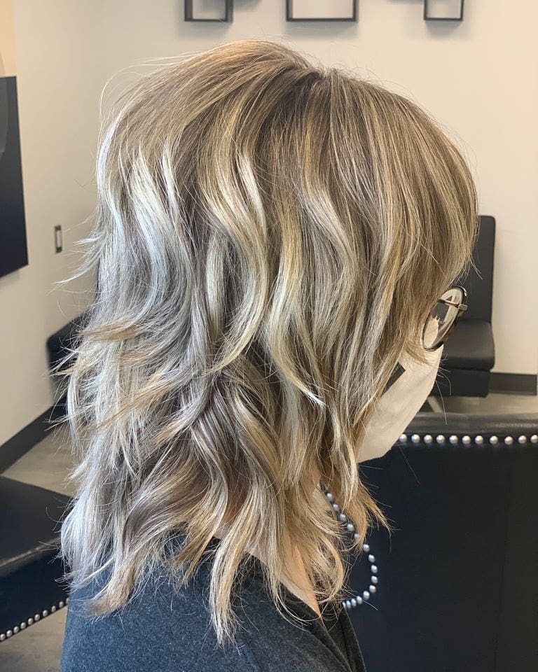 CliqueSalons's tweet photo. Feeling fresh after a full set of highlights, a refining glaze and and a layered hair cut! 

Master behind the chair @monika_kocsis 

#cliqueorganicsalons #feelingfresh #highlights #glaze #shaglife #shaghaircut #dtksalon #dtklove #dtk #neumabeauty #Neumalove https://t.co/QlcCUkCgGP