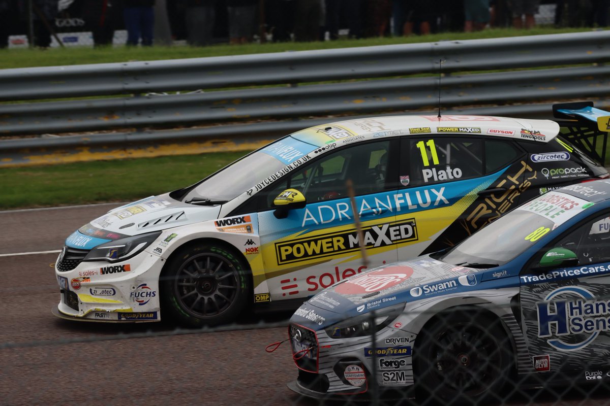 fowler_kj's tweet photo. Got a bit of a thing for @jasonplato nearly wore the camera out at #BTCC #thurxton #touringcar https://t.co/XHuC4v3Eal