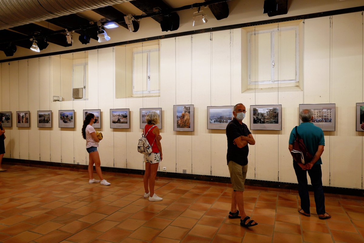 DrGSIMN3's tweet image. Las redes sociales han destrozado la exigencia por fotografías de calidad. En #visapourlimage2021 puedes contagiarte del placer de ver imágenes extraordinarias a gran tamaño. Sí, @CanonEMEApro @CanonEspana: necesitamos más megapíxels de calidad. #UNLEASHPRINT