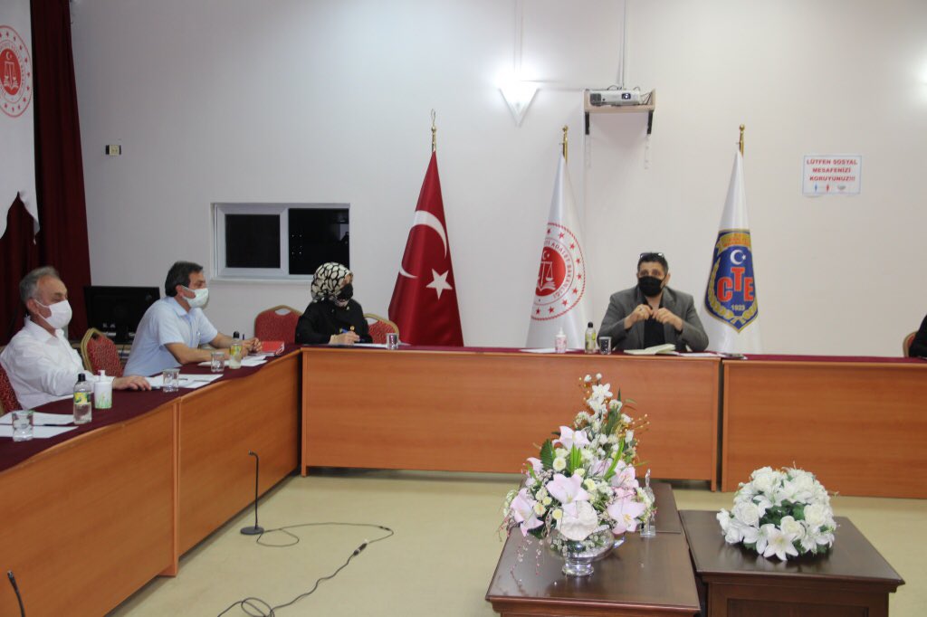 Samem34's tweet photo. Silivri Cezaevi Kurum Öğretmenlerimizle süreç hakkında bilgilendirme toplantısı yapıldı. 

https://t.co/1ZpBmeYSgv
@tcmeb @istanbulilmem @memleventyazici @memsilivri @ArtarZeki @CCihangirTuran @Burakuzunnn https://t.co/v51Vu2Ed6T