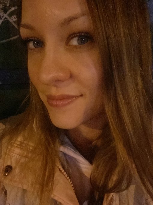 How are you Peeps? I’m waiting the bus 🚎 would you give me a ride? 🤠 https://t.co/vCCENV2BKU<a href="/tag/mvsales"class="tags"><span>&#35;mvsales</span></a>