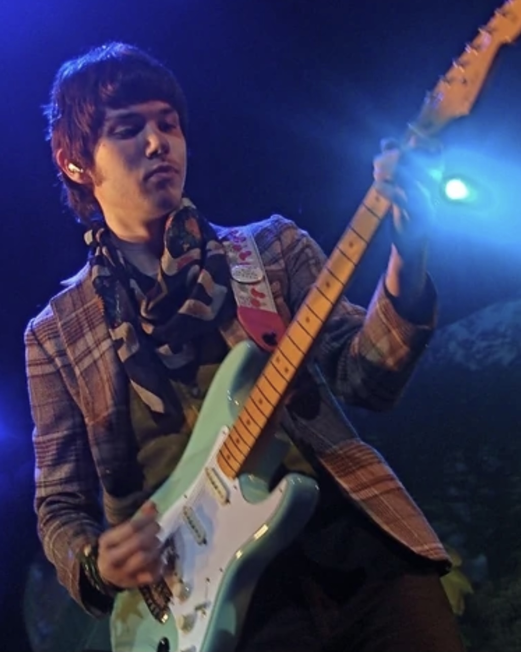 Wishing Ryan Ross, lead guitarist and songwriter of a very happy 35th bday today! 