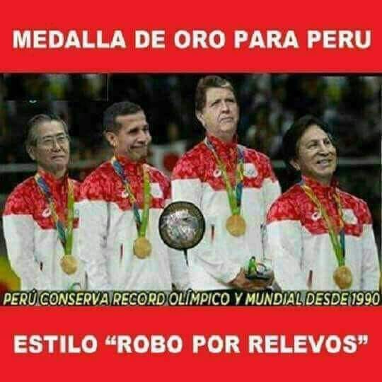 MrChamberline's tweet photo. @peru21noticias Y por que no exigimos los cibernautas que se CALLE LA KPRRUPTA?
BASURAS QUE VIVEN DE LA GENTE https://t.co/jMhdhlLwzp