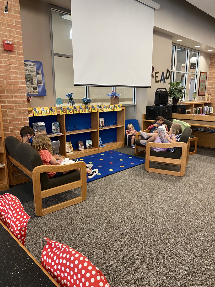 PKSDlovesbooks tweet media