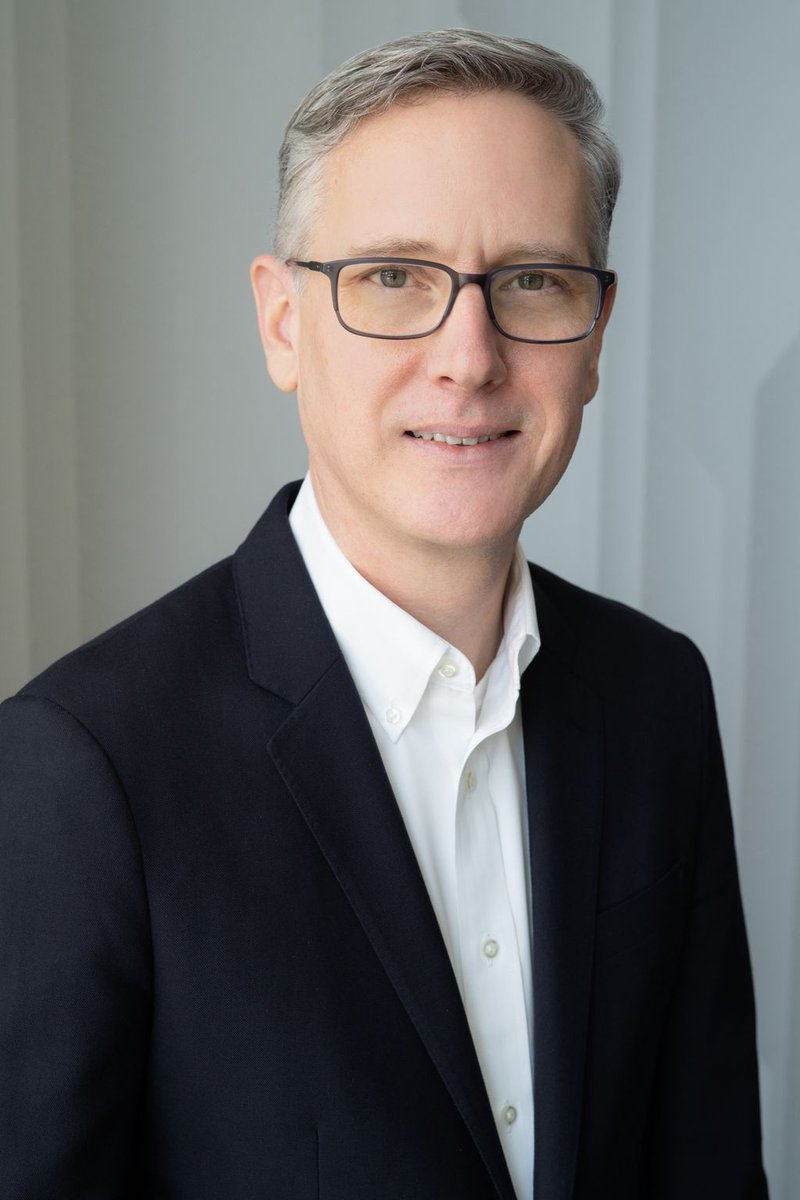 NACENational's tweet photo. Congratulations to Lawrence Leonard, CAE, CMP, Executive Director for NACE, for making BizBash's 500 Must-Know Event Pros for 2020! https://t.co/Oo2r0hFg8p #ThisIsNace #AllAboutThatNace https://t.co/3TNoe5V5pO