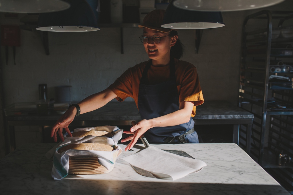 HamptonManor's tweet image. Calling all staycation guests. Have you signed up for a bread workshop yet? Popular ever since launch, our lead baker, Min, will guide you through the baking process in a super relaxed environment.

#minbakes #hamptonbakes #breadworkshop #bakery #baker #realbread #bread