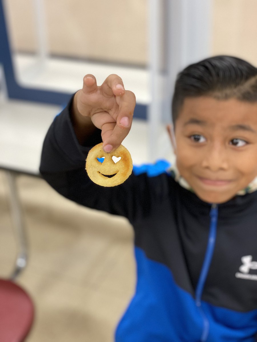 Laura LeMarr tweet media