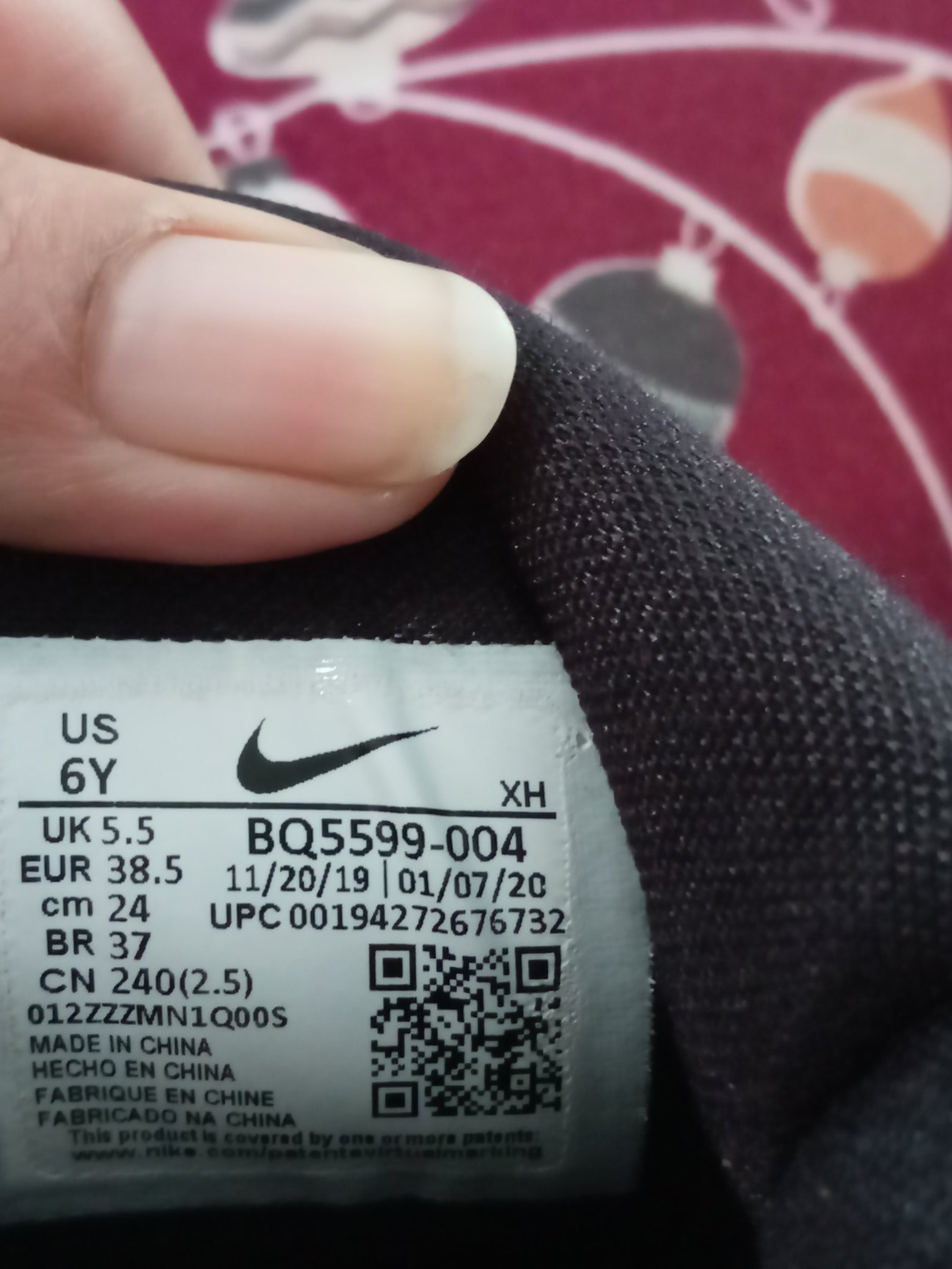 تويتر \ على تويتر: "@BrianPeloza The shoe manufacturing date is located on the label inside the shoe. Most of these labels are located the tongue of the shoe. Let