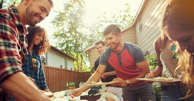 These tips from <a href="/Amica/">Amica Insurance</a> can help prevent fires if you’re grilling in a small space. #grillingsafety #apartmentlife #IWork4Amica bit.ly/3yuX02P