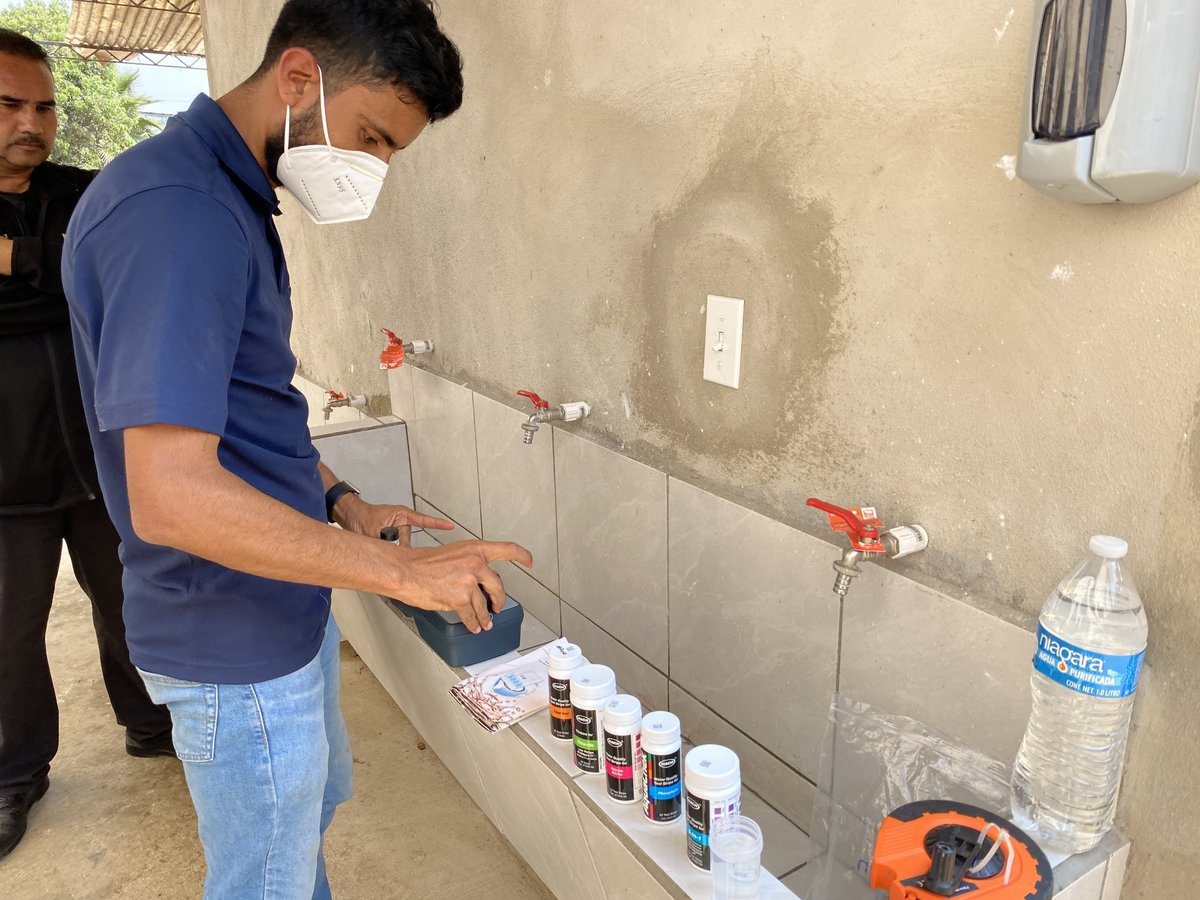water_mission's tweet photo. Together with Bethel Church and Iglesia Embajadores de Jesús, Water Mission is working to provide #SafeWater for a shelter that serves immigrants with children. It is currently home to 800 immigrants on the Tijuana border but has hosted up to 2,000 immigrants in the past. https://t.co/bOkZ2iewI9