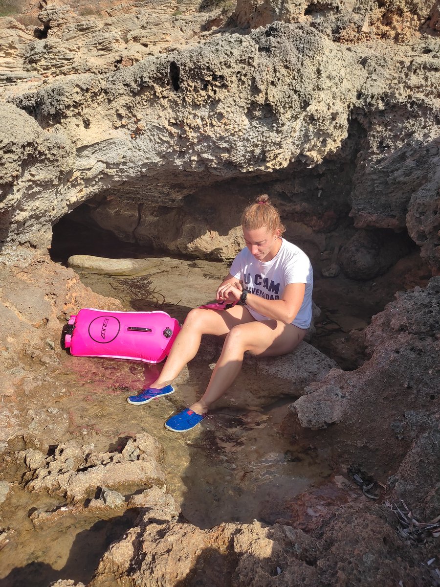 ana93tri's tweet photo. Ultimando brazadas y cogiendo fuerzas para el nuevo curso 💪🏼📚
Next stop ➡️ Cto España 🏊🏻♀️🚴🏼♀️🏃🏼♀️
@UCAM @UCAM_Deportes
@UCAM_CAFD
@Zone3Spain
#orgulloucam #zone3proteam #joinupzone3 #triathlon #openwater #train #swimming https://t.co/sGEzM0rBwX