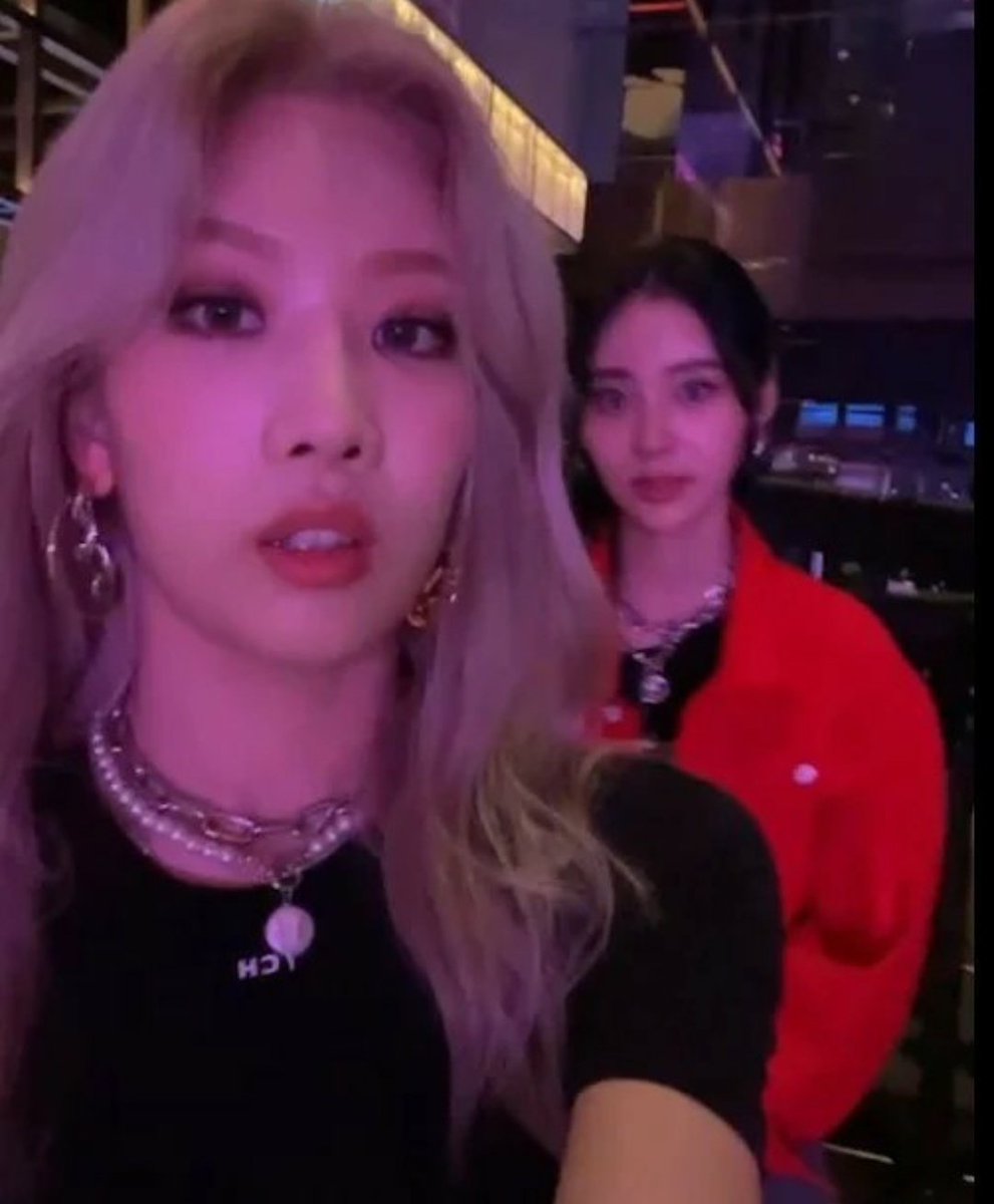 KIM LIP FROM LOONA