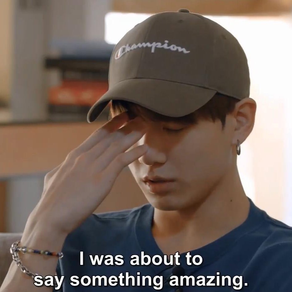 xbtsissevenx's tweet photo. jungkook a true gen z icon: a thread https://t.co/MZ2HpAE6UQ