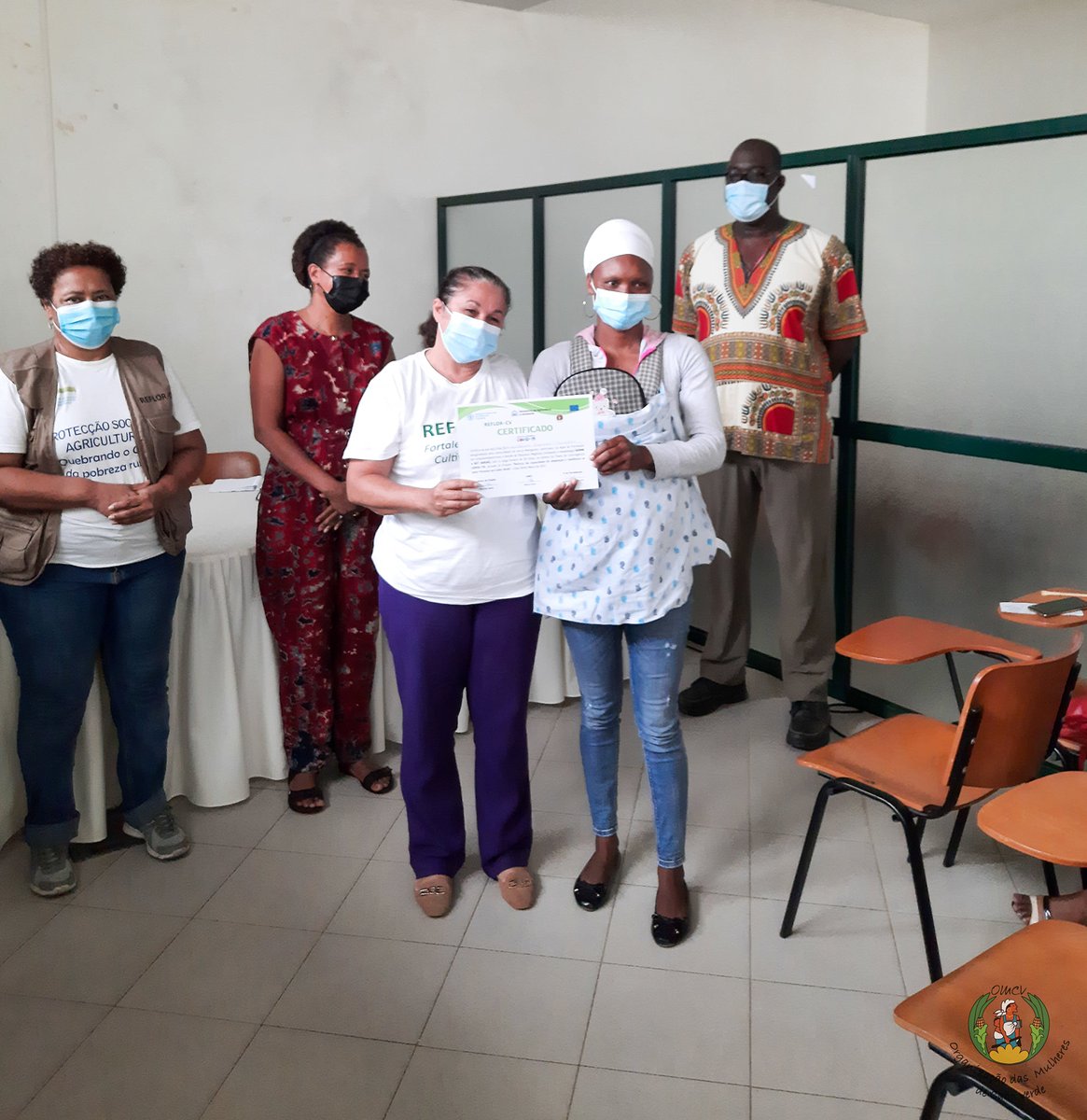 OMCV em protocolo com a FAO, entregou certificados de formação em “Gestão de Pequenos Negócios” a 63 formandas/os dos municípios de Tarrafal e Santa Catarina de Santiago.
“GET AHEAD – Mulheres e Empreendedorismo”, no âmbito do Plano de Contingência Covid-19 FAO/Projeto REFLOR-CV.
