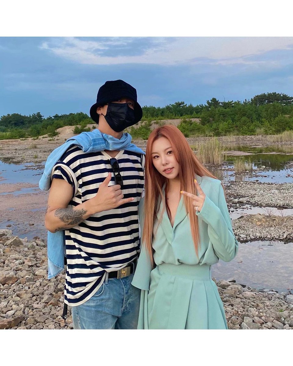 lunaestreIIad0s's tweet photo. [ravithecrackkidz IG]
——
-
We will be here to help Wheein fufill her happiness🙏🏻
WELCOME TO ‘THE L1VE’🤙🏻🤙🏻
@/whee_inthemood 
@/thel1ve_official

https://t.co/qEsQq8PG7t

#Mamamoo #Wheein
#마마무 #휘인
@RBW_MAMAMOO 
@THEL1VE_LABEL https://t.co/XUtUjCNQPs