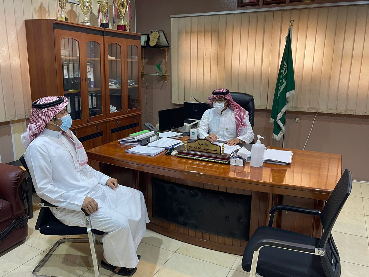 mashael_schools's tweet photo. قام المشرف التربوي بـ #مكتب_التعليم_بالعزيزية
الاستاذ: عبدالعزيز الشتوي.
بزيارة لـ #ابتدائية_المشاعل_الأهلية
لمتابعة الاستعداد للعام الدارسي ١٤٤٣هـ https://t.co/b1EEonxNNR