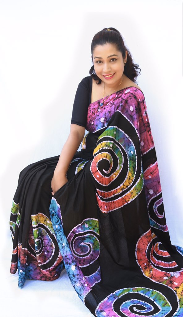 mashi_hemapala's tweet photo. සාරි එක්ක හාදකම් 🥰🥰 

#SareeTwitter #bathik https://t.co/SKjdgkYzgB