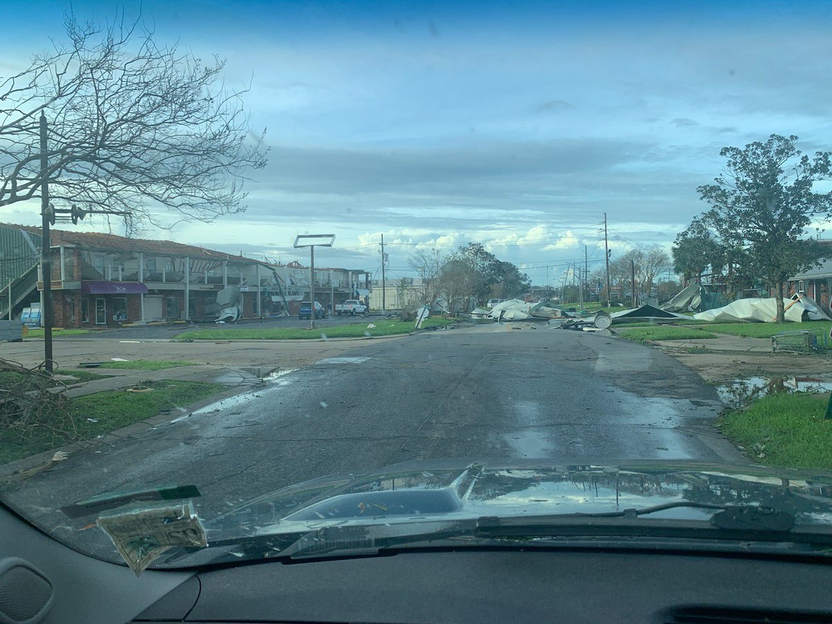 ykabbyy's tweet photo. DEVASTATING 💔 almost unrecognizable!! Laplace, La https://t.co/YkLX2sbvng