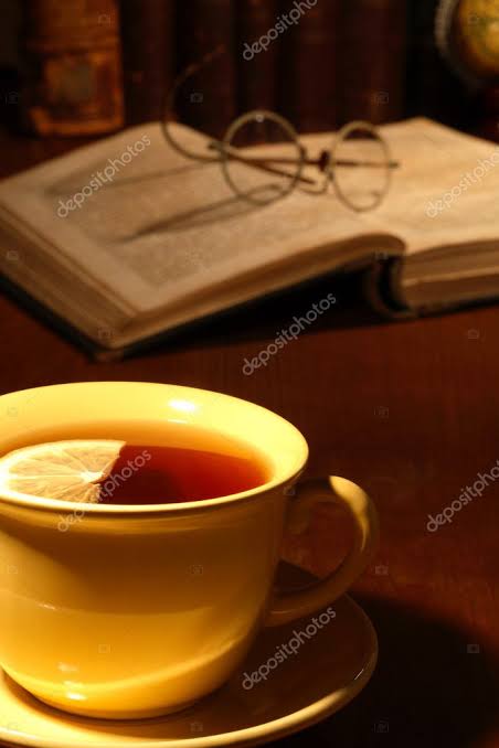 Angelwoka's tweet photo. When you speak to somebody and they blue tick you time and again.
It's surprising, as you beg to speak to someone, someone else is begging to speak to you.
Drop the Mic
#SelfRespect
Let's sip our tea Friends ☕☕☕
#EveningTalks @JosephElshaddai @MuseneroLilian @AlioniJoseph1 https://t.co/X3gllLAb25