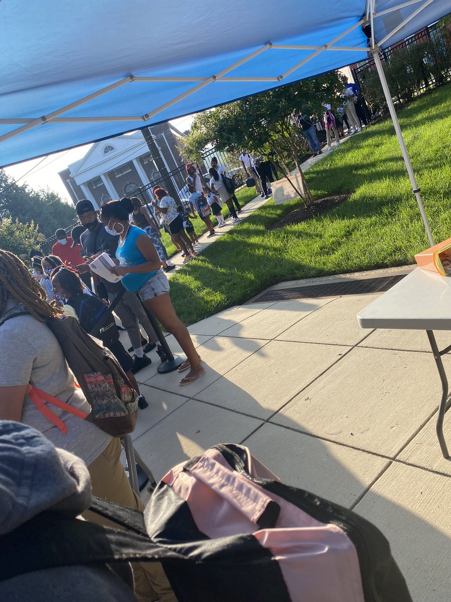 ExcelPrinDaniel's tweet image. Excel Academy understood the assignment. 💙💛 @ExcelAcademyPS @dcpublicschools