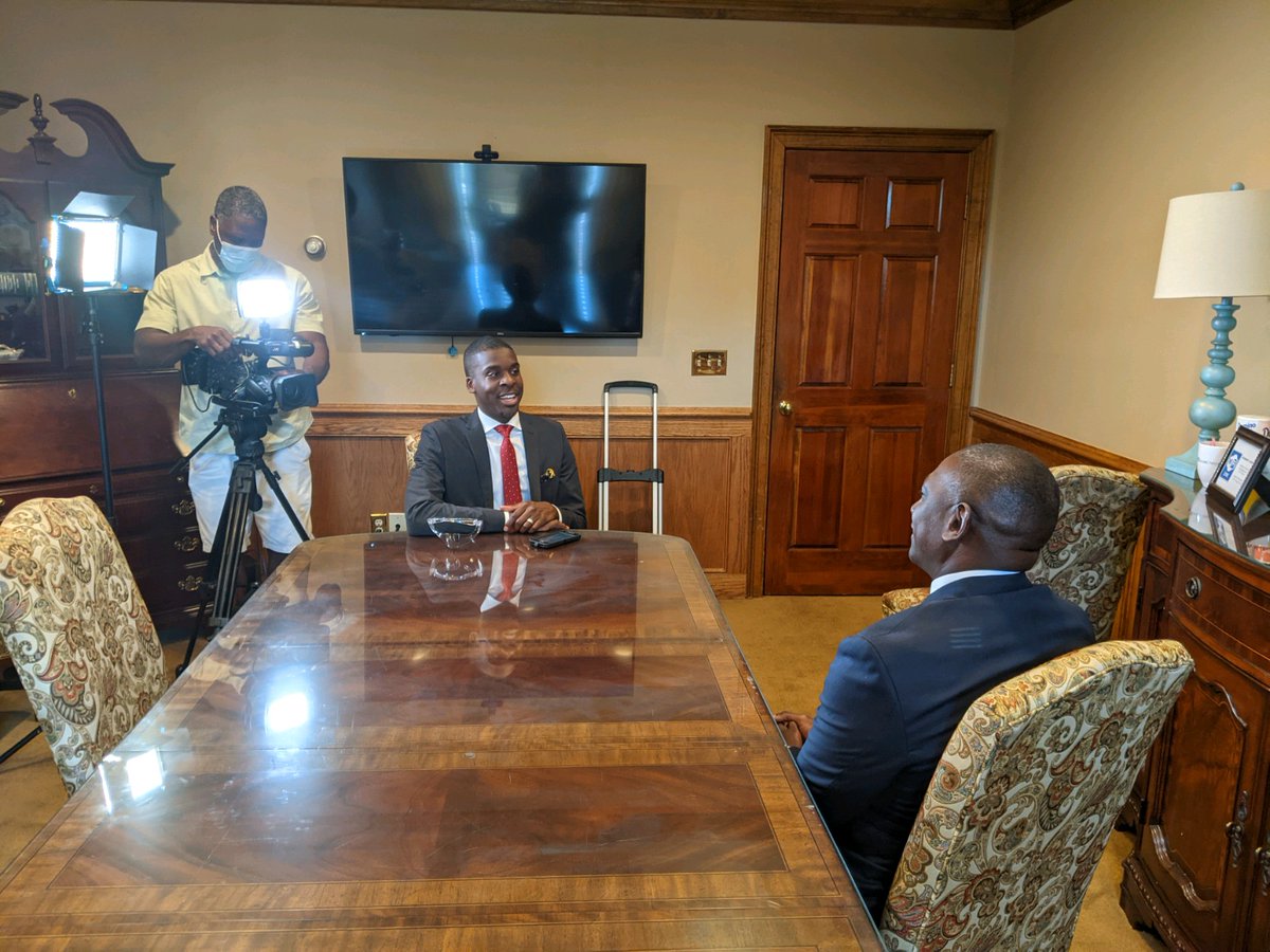 #MediaTipMonday – Make it easy for television reporters to have cuts and b-roll for stories. Do the interviews in a different location. If the b-roll is in the office, go to another room. We did this with <a href="/FraendyNewsman/">Fraendy Clervaud</a> and <a href="/wachfox/">WACH FOX</a> last week.  bit.ly/3joC7lD 
#MPA