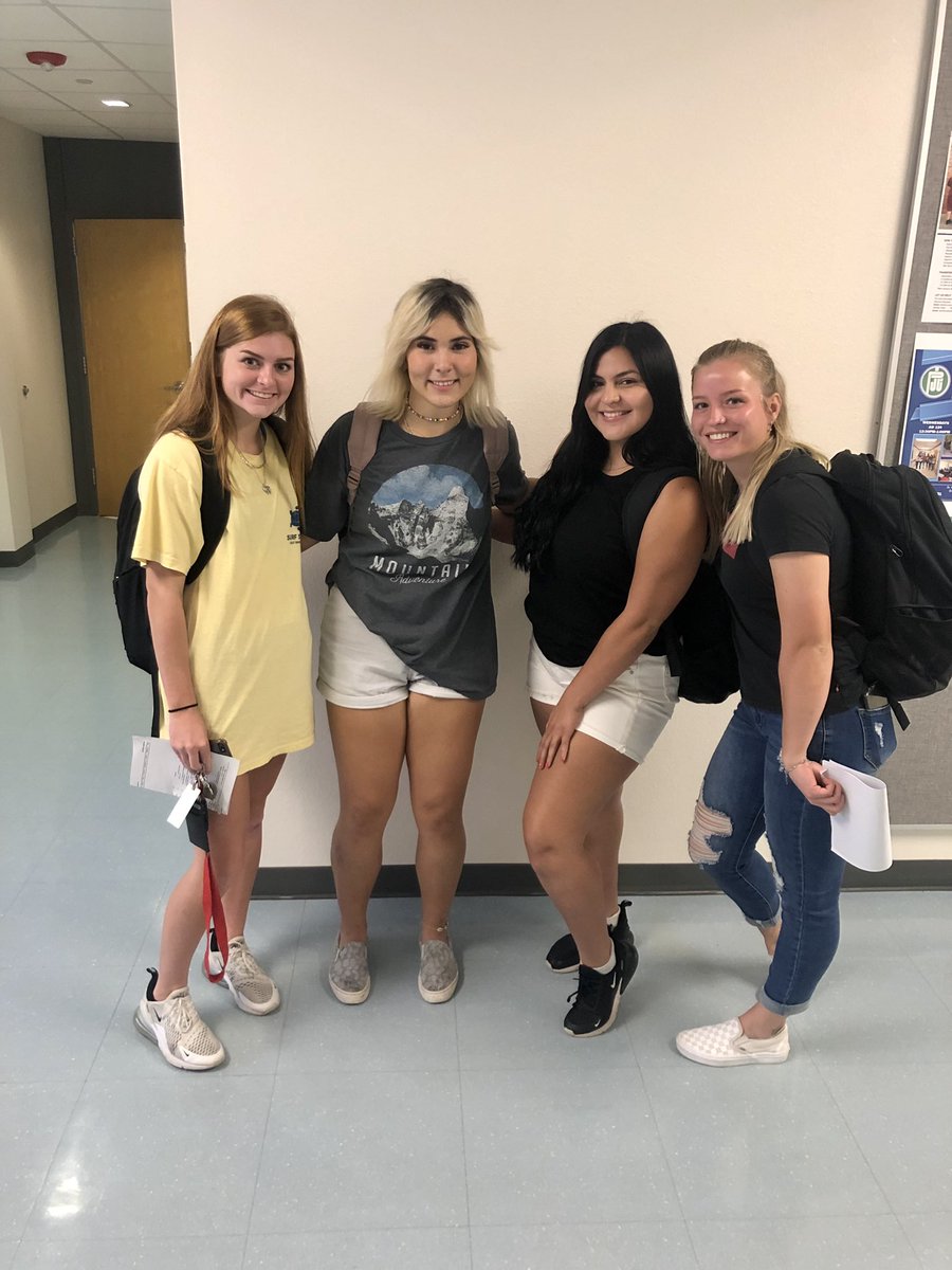 Paris JC Softball tweet media
