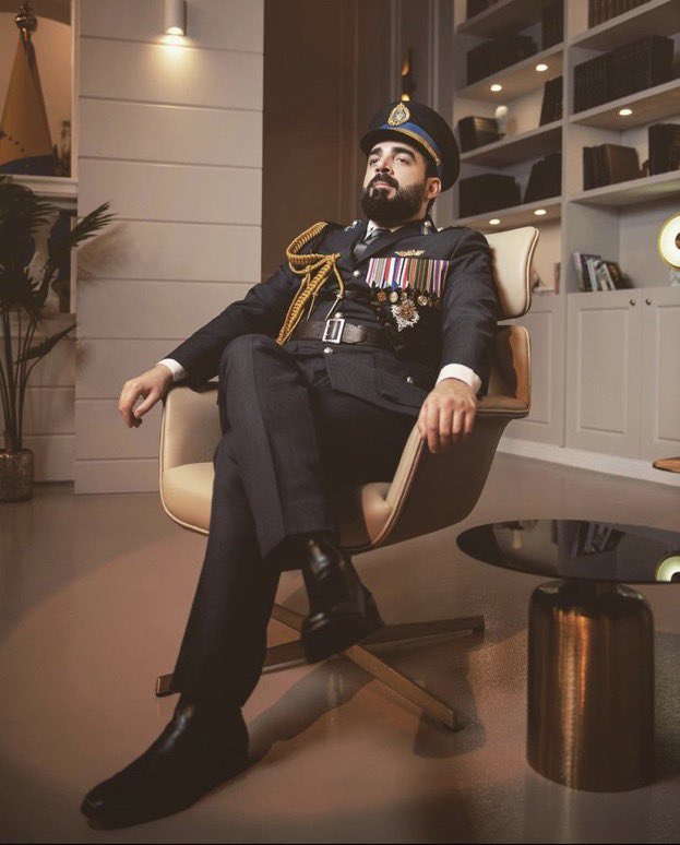 #شكراً_البشير_شو  لتعرية الكثير من الفاسدين وكشف وجوههم الحقيقة المخبئة تحت الاقنعة 
شكراً جزيلاً لك ولجميع الكادر على كل ما قدمتوه ♥️
نتمنى لك حياة مهنية موفقة وان شاءالله نشوف جمهوريتنا حقيقية على أرض الواقع 💛
<a href="/ahmedalbasheer1/">Ahmed Albasheer -أحمد البشير</a> 
<a href="/Albasheershow/">جمهورية البشير</a>