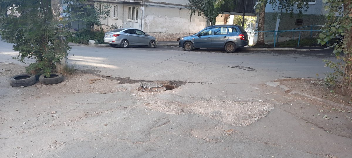 dimmitry1's tweet photo. @E_Lapushkina Елена Владимировна, добрый день!

Пишу Вам от жителей дома 102А по ул. Стара Загора. 

2 недели назад по адресу г. Самара ул. Стара Загора, дом 100А, со стороны почтового отделения номер 84 был сбит с места колодезный люк с крышкой, просьба помочь восстановить люк! https://t.co/a8jgK4L9I5