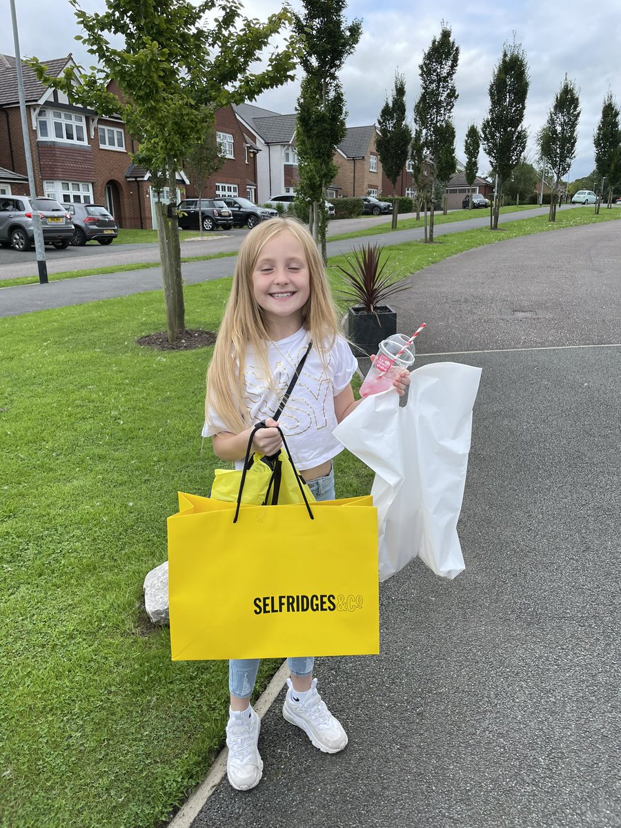 Looks like I’ve been taken full advantage of again. Only nipped out for a loaf  🙄🥴 🛍