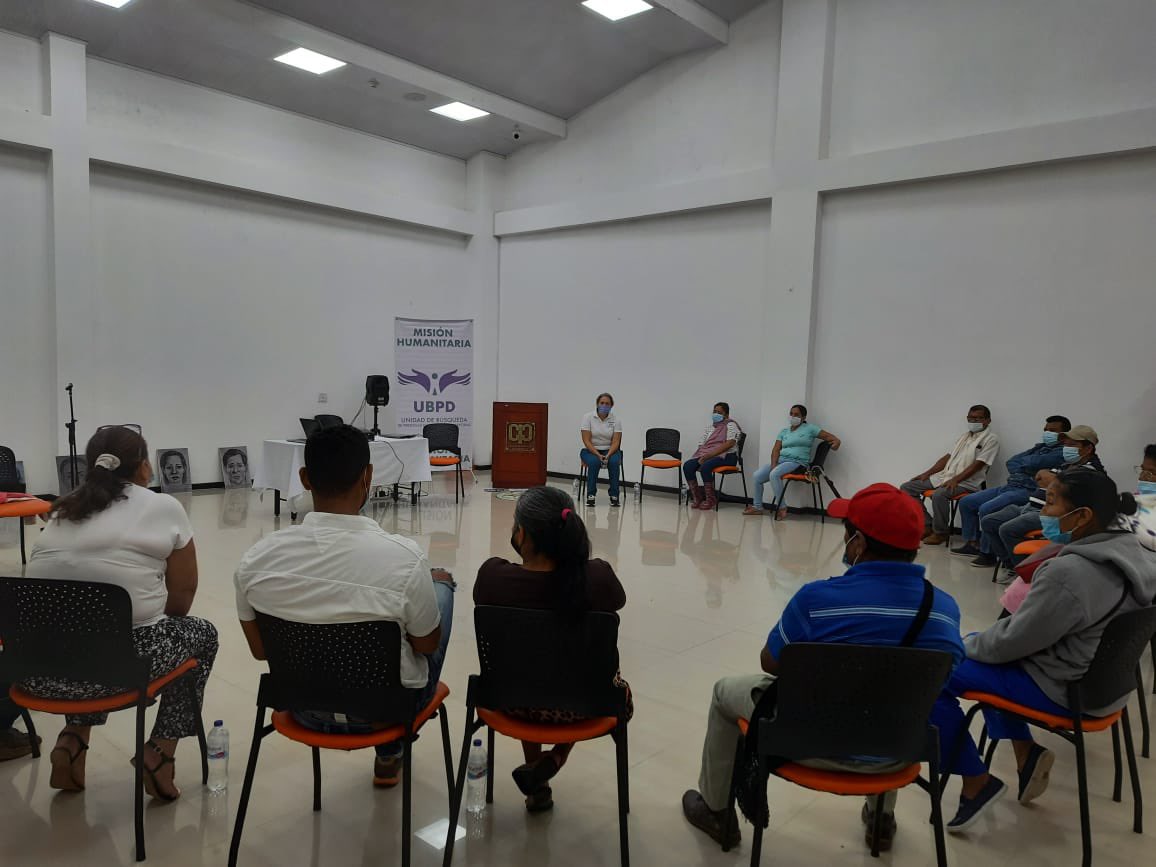UBPDcolombia's tweet photo. El Equipo Territorial de #Mocoa  de la #UBPD en articulación con el movimiento juvenil Valle del Guamuez, conmemora el Día Internacional de Víctimas de Desapariciones Forzadas con una muestra cultural, círculo de la palabra y la entrega de un mural. 

#LaBúsquedaNoSeDetiene https://t.co/hky0CVq5uK