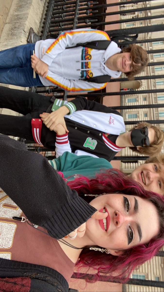 n0twarr1ors's tweet photo. NOT ME??? MEETING TOMMY RANBOO AND TUBBO????? WHAT?:?:&amp;;?;£,,? https://t.co/QHMiwfDcE1