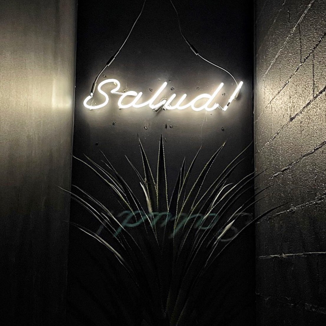 Salud to our wonderful staff! To show them some extra appreciation for their hard work, we will be closed today, Monday August 30th. We will reopen with regular hours tomorrow, August 31st! ❤️ #lajosiechicago

📸: <a href="/latincrave/">Esteban Paredes</a>
