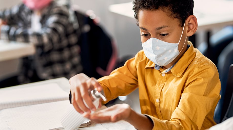 #COVID19 forced many schools to stop in-person instruction. This <a href="/LPI_learning/">Learning Policy Institute</a> compilation of recent &amp; rigorous science on health and safety in schools is the first of three newsletters focusing on a safe and restorative return to school. buff.ly/3Dhwuxt