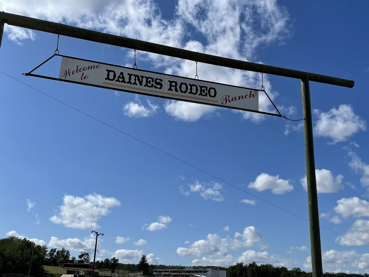 Dainesranchpro1's tweet photo. What’s the schedule for Thursday, September 2nd?
⭐️ Timed event slack will start at 10 am. 
⭐️ Order of events is Steer wrestling, Team roping, Breakaway roping,  Tie down roping &amp; Barrel racing. 
⭐️ There is no charge to watch slack. https://t.co/9yNvTidcuX