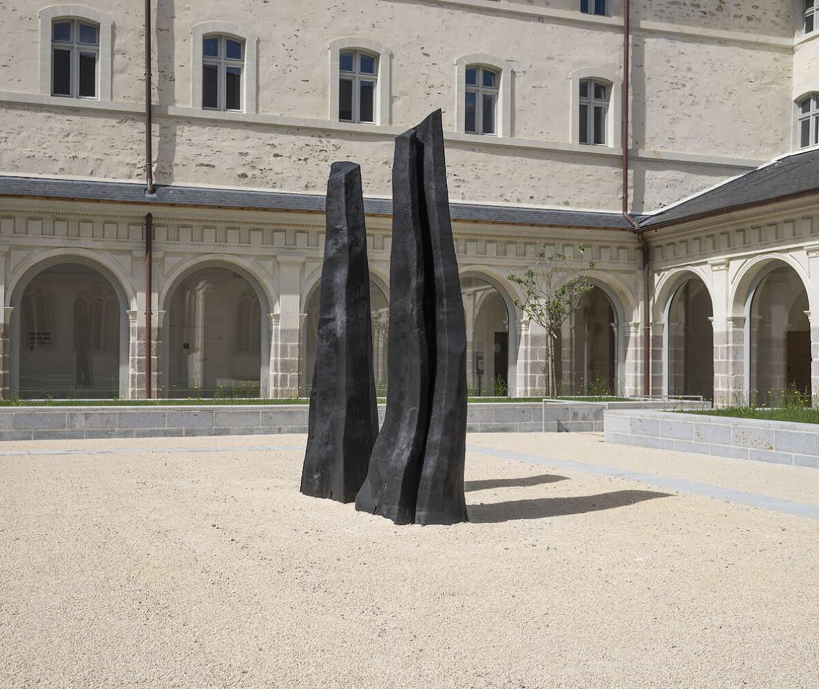nathalieappere's tweet photo. Joli succès pour les expositions « Au-delà de la couleur. Le noir et le blanc dans la Collection Pinault » et « La Couleur crue » avec plus de 130 000 visites. Merci aux acteurs culturels rennais qui ont habillé Rennes, le temps d’un été, aux couleurs de l’art contemporain ! https://t.co/wCx49GCNIT