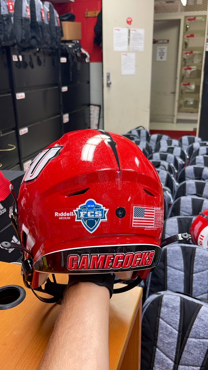 Finishing touches happening tonight for one of the best helmets in the country!! UAB Ready <a href="/JSUGamecockFB/">Jacksonville State Football</a> <a href="/ASUN_Football/">ASUN Football🏈</a>