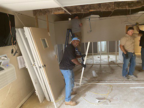 suptking's tweet photo. Dr. Catlett and a few of our maintenance staff took off work to volunteer and help repair the Humphreys County Board of Education Central Office. We live our core values in JMCSS. #service #theVolunteerState 

Our fundraiser effort to support Waverly’s families is coming soon. https://t.co/iIaosQv7Wr