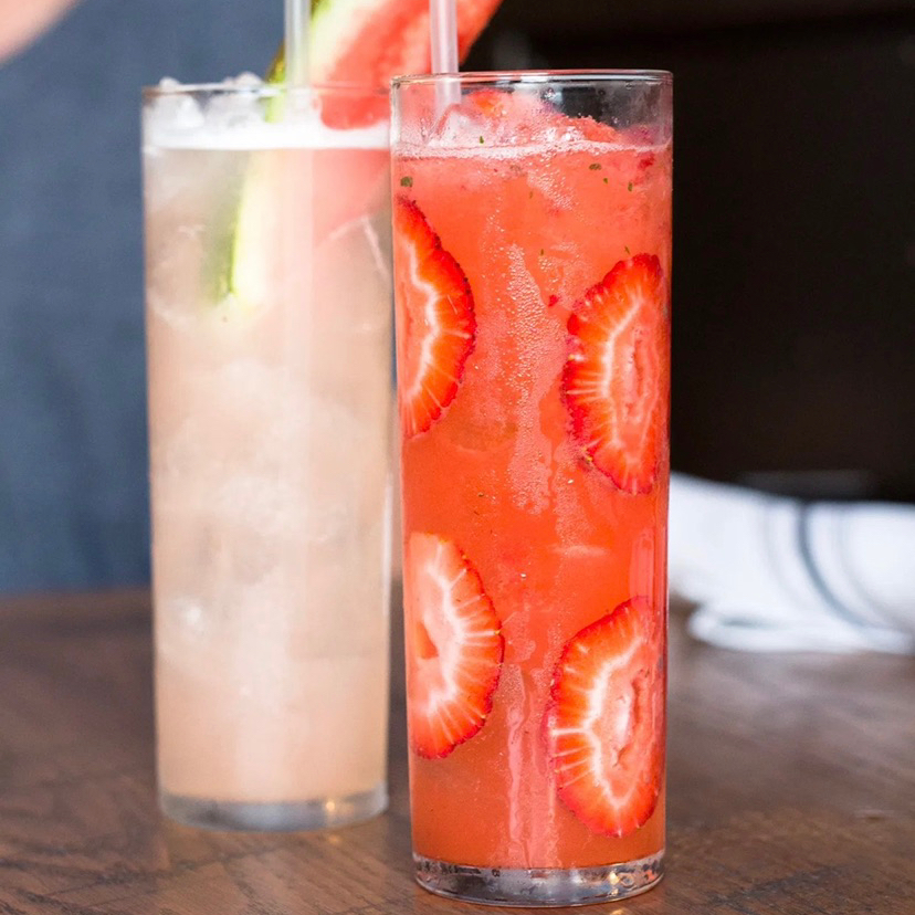 slicklipsseafd's tweet photo. Who is as EXCITED as we are about our NEW cocktail menu?! 🍹 🍺 🥂 
•
•
•
We can’t wait to show you all things trendy, fresh, and delicious! ✨
•
•
•
#servicewithasmile #slicklipsseafood #cocktails #champagne #sweet #tart #bpt #amazing #bestbartender2021 #slicklips https://t.co/lEMYflg9Z0