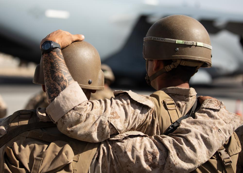 CaitlinDoornbos's tweet image. Emotional DOD photos released of Friday's ramp ceremony for the 13 troops killed in Kabul Thursday. These ceremonies allow service members to honor and say goodbye to their fallen comrades.
