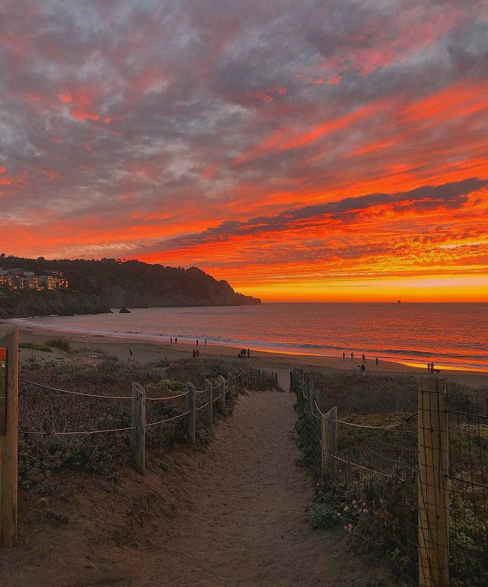 tmbIrpics's tweet photo. Beautiful sunset https://t.co/Of6XDph3tn