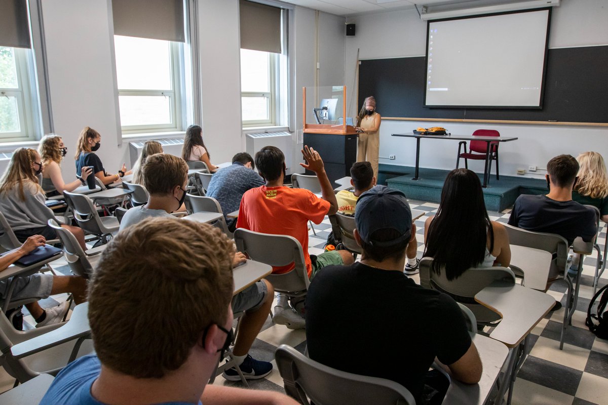 Mville_U's tweet image. We&apos;re back!! Scenes from our first day of classes! #Fall2021 #highereducation #Inpersonclasses