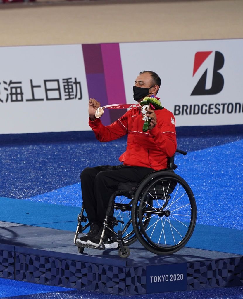 Tokyo’da bir bayram günü! 

30 Ağustos Zafer Bayramı’nda 11 madalyaya ulaşarak Paralimpik Oyunlar tarihimizin madalya rekorunu kırıyoruz. 

Zafer Bayramımız bir kez daha kutlu olsun. Gazi Mustafa Kemal Atatürk, silah arkadaşları ve tüm şehitlerimizin aziz ruhlarına saygıyla.🇹🇷