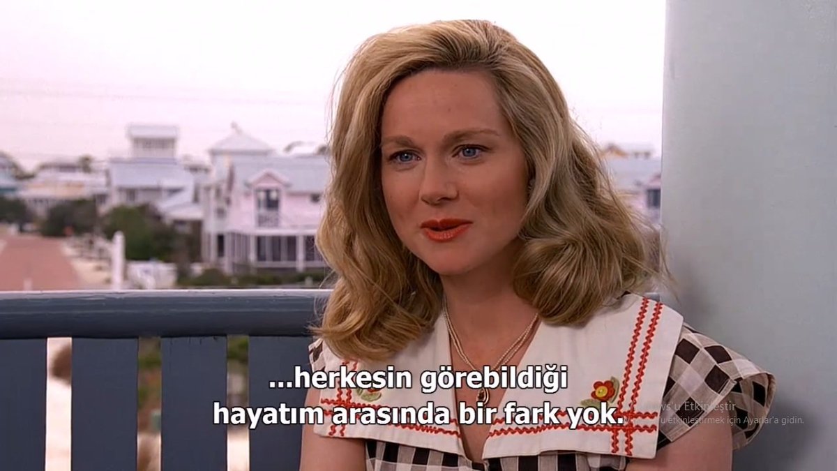 İnsanlar, tüketim toplumu deyince sadece moda, alışveriş gibi şeyleri sanıyorlar. Oysaki bunlar son sıralarda ancak yer alır. Bilginin, düşüncenin, sosyalliğin hatta ve hatta kendimiz de bu tüketime dahiliz. Sosyal medya aracılığıyla kendimizi ve beynimizi tüketiyoruz...